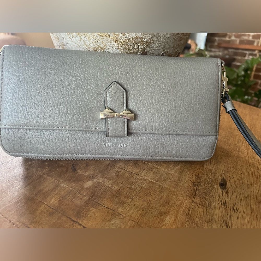 Free with purchase 🛍️Anne Klein” wallet